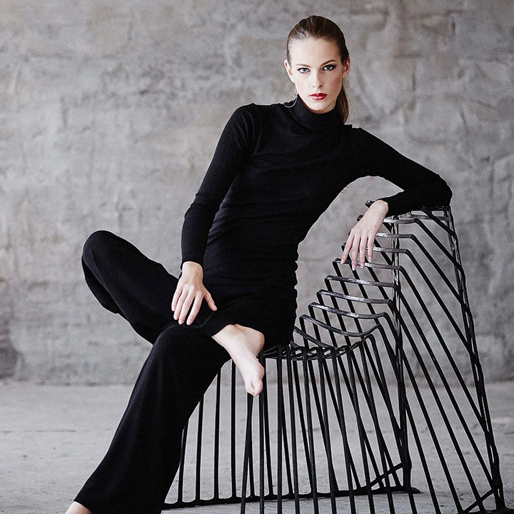 Creating Impact With All Black Outfit Styling